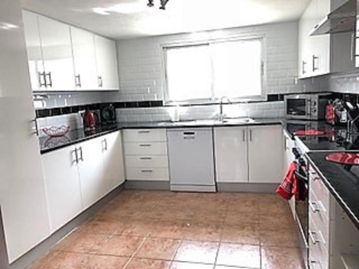 Villa Pandora, Puerto Banus, Marbella Villa *
